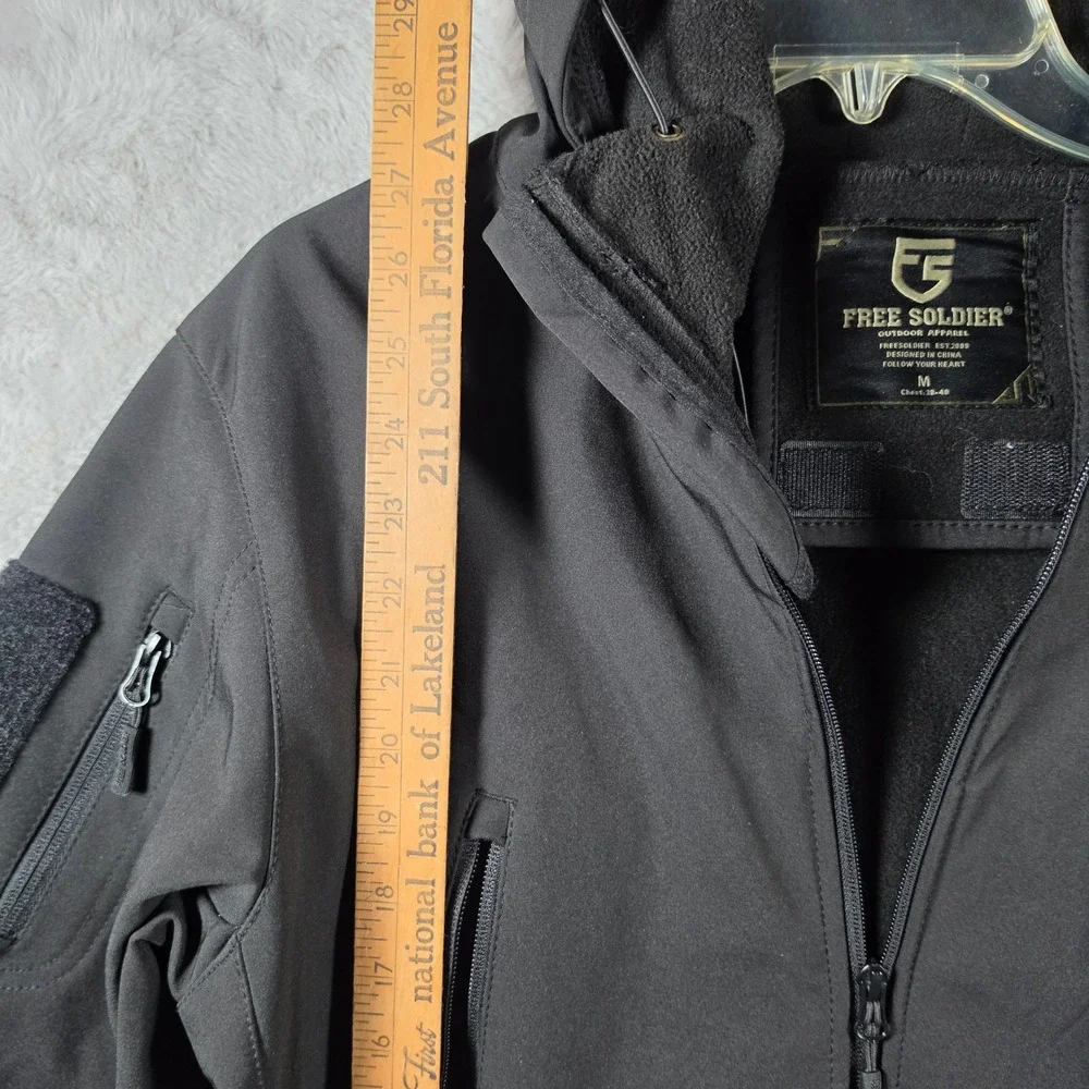 Free Soldier Tactical Softshell Jacket Mens Medium Black‎ Fleece Lined Hooded